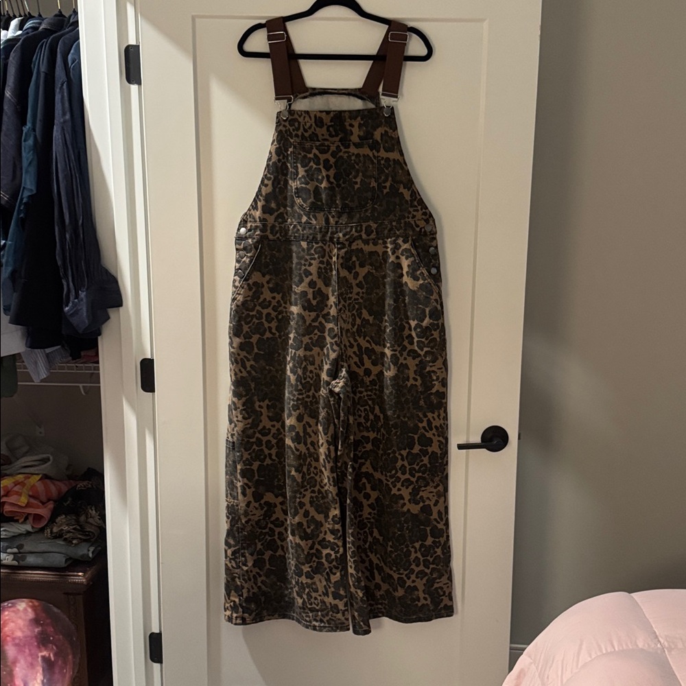 Cider Cheetah print wide leg  overalls - Picture 6 of 9
